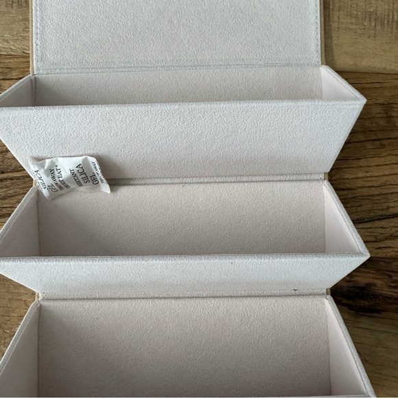 NEW IN POLY Sancia Three Compartment Sunglass Case 🕶️ - Picture 9 of 9